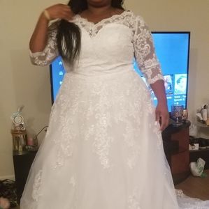 Wedding gown sz 18/20